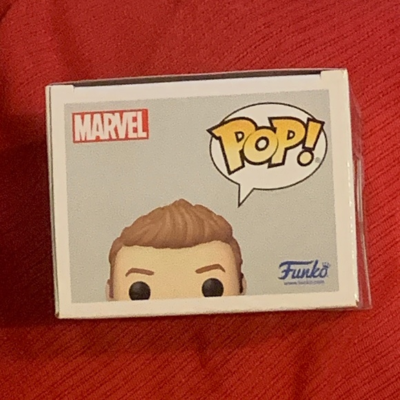 Hawkeye Funko pop (NWT) - Picture 5 of 6